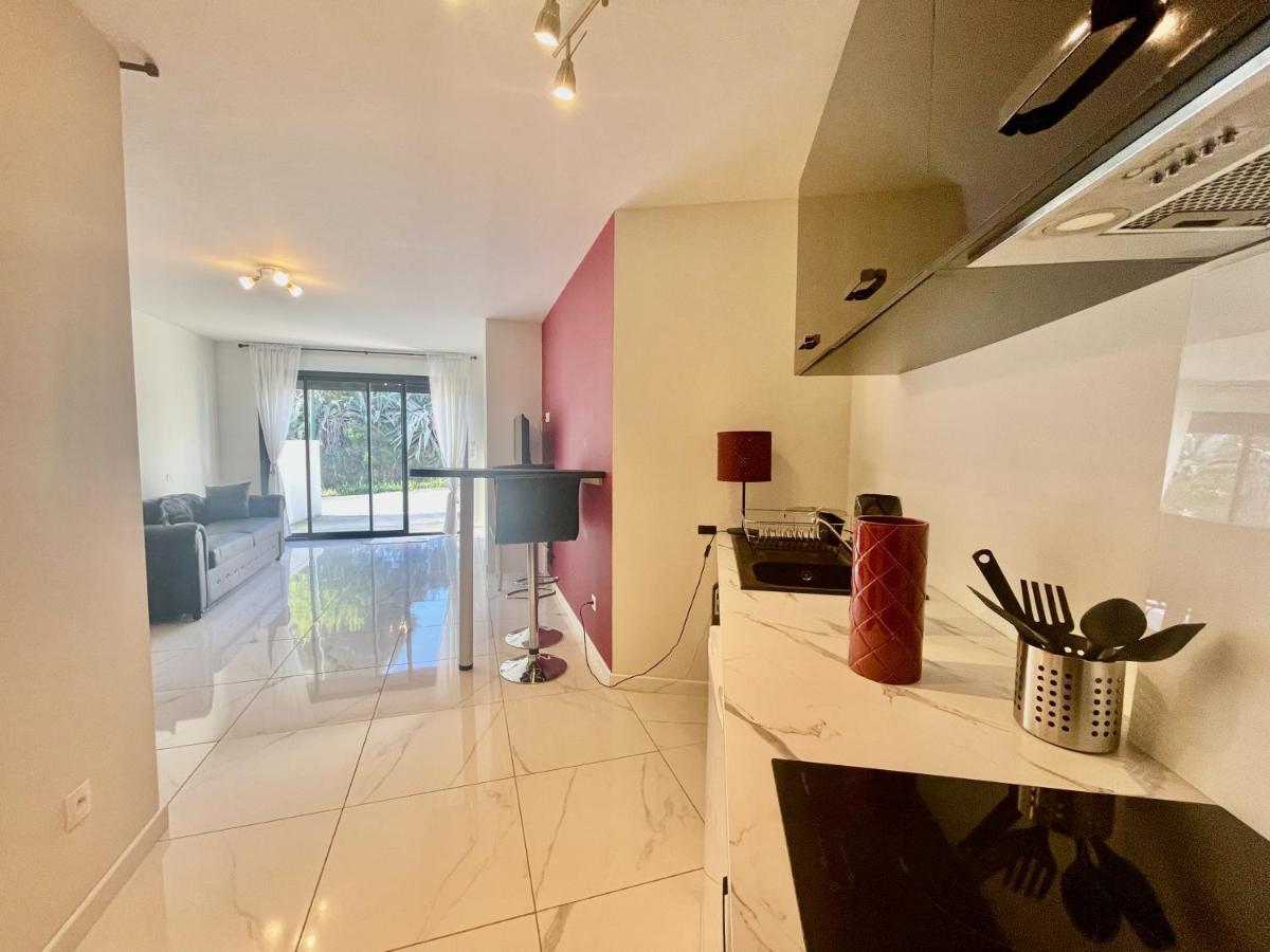 Studio Barok Proche Autoroute, Plages Et Attractions, Wifi - Tv, Calme Bessan Esterno foto