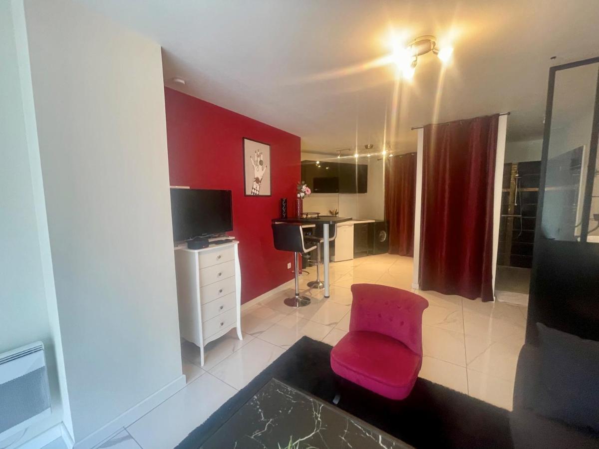 Studio Barok Proche Autoroute, Plages Et Attractions, Wifi - Tv, Calme Bessan Esterno foto
